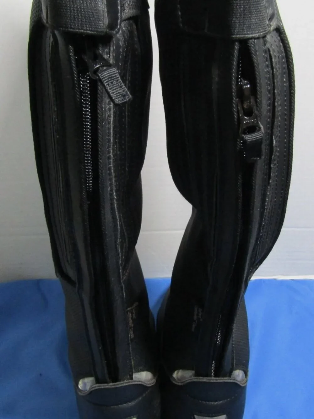 Tuffrider Snow Rider Black tall boot Size 7 #8001-W7 New